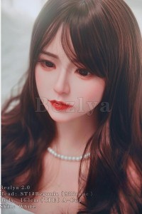 柔らかく精巧なドール リアル人形 ラブドール人気通販中 大塚希空 163cm