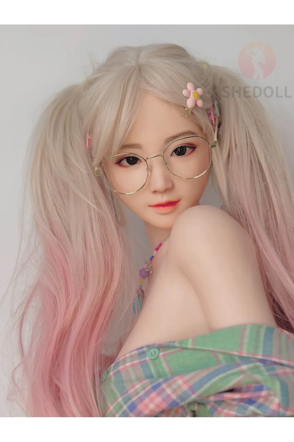 美しい顔立ちとリアルな造形が魅力のラブドール 安室美穗 148cm