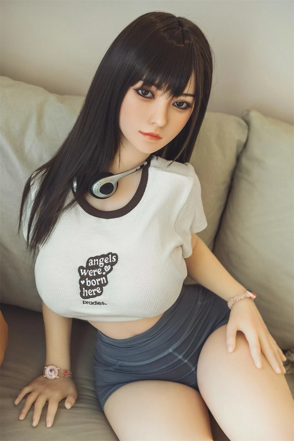 初々しさと大人の美しさが調和した美肌美乳スタイル女性 榎本凜乃 158cm