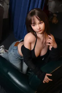 清楚で上品なリアルラブドール 初恋のようなときめきを再現 菅野奈美 165cm【皮膚模様版】