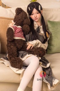 人肌に近い感触を追求した高級ラブドール 宮崎美月 148cm