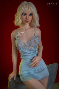 実物そっくりのフェイスとボディのシリコンドール Leah 161cm