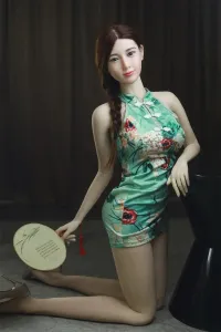 成熟した御姐の気品を美肌と美乳で表現したリアルドール 河原優花 170cm