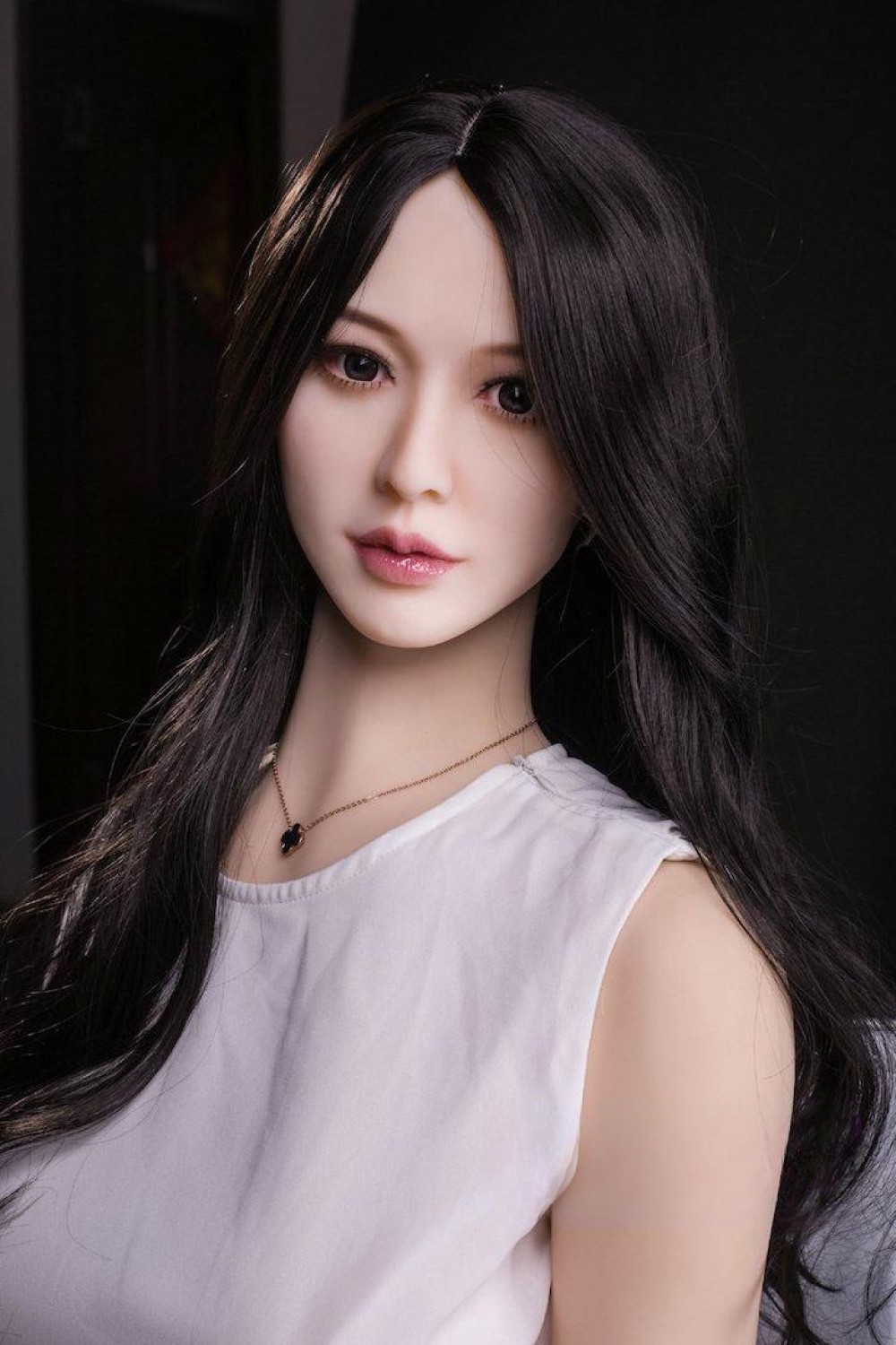 OL可憐なドール 瑠璃 168CM