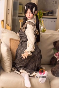人肌に近い感触を追求した高級ラブドール 宮崎美月 148cm