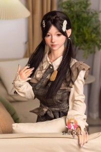 人肌に近い感触を追求した高級ラブドール 宮崎美月 148cm