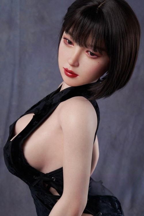 綺麗美少女ラブドール 植村秋葉 165CM