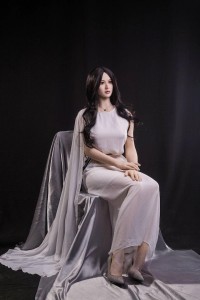OL可憐なドール 瑠璃 168CM