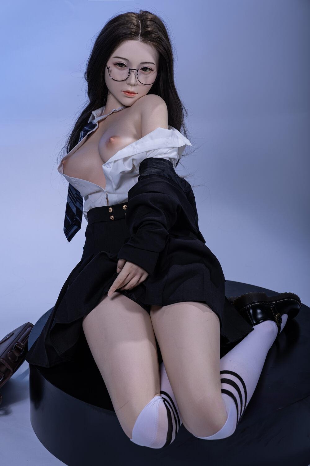 優しそうな雰囲気が魅力的なリアルラブドール通販 田村美加子 168cm