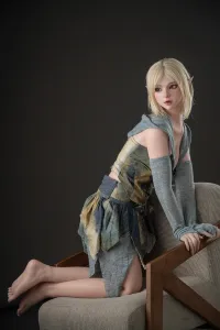 リアルな肌色と質感を実現した高品質シリコン頭部 关根美琴 160cm