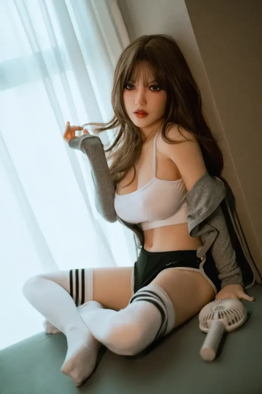 清楚な顔立ちと美しいボディラインが魅力のラブドール 风间千夏 148cm