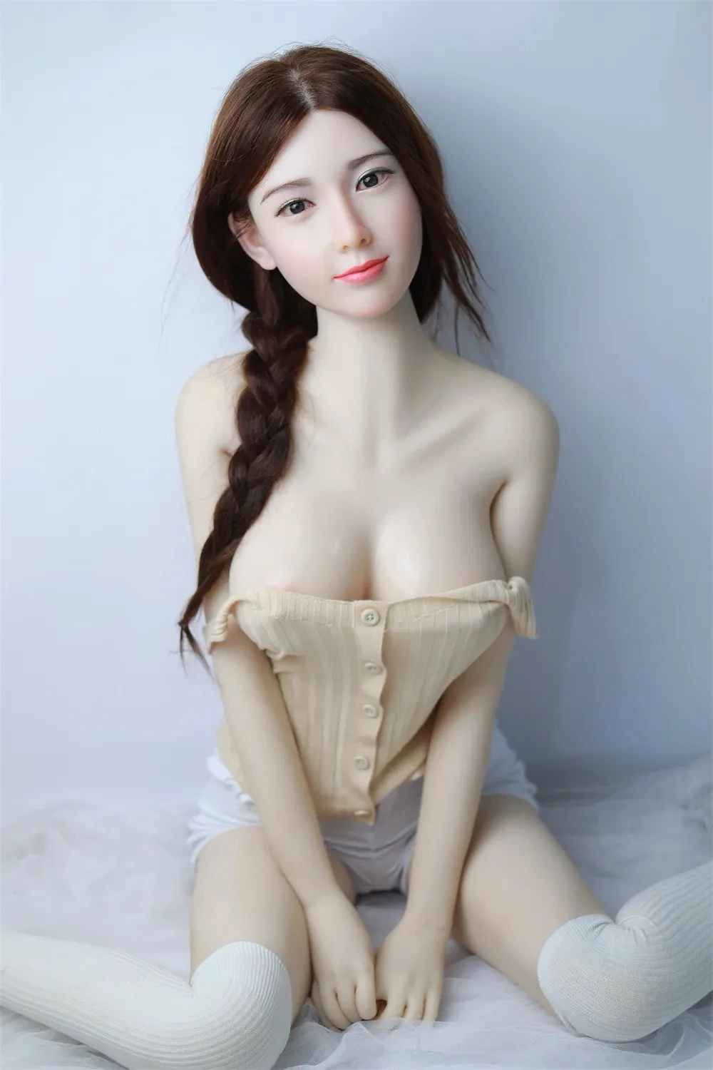 上質な美肌質感と自然な美乳を備えた高級シリコンドール 大平美結 163cm