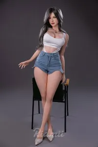 リアルドール シリコンフェイス TPE製ボディー 自然な関節と肉感再現 Liora 163cm