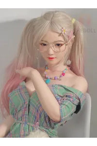 美しい顔立ちとリアルな造形が魅力のラブドール 安室美穗 148cm
