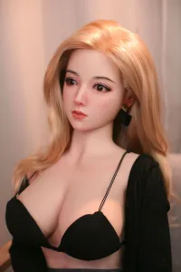 熟女系フェイス セクシーラブドールで落ち着いた印象のモデル 阿部优花 158cm