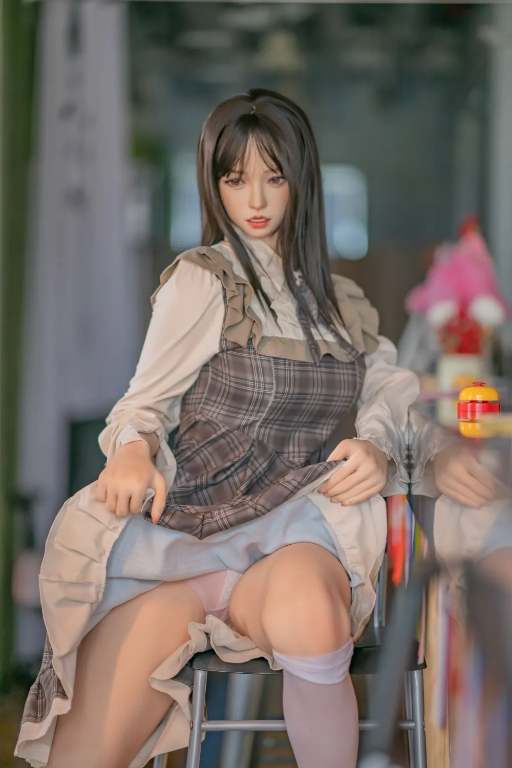 若々しい表情と清楚系フェイスのリアルラブドール 等身大モデル 川岛礼子 172cm