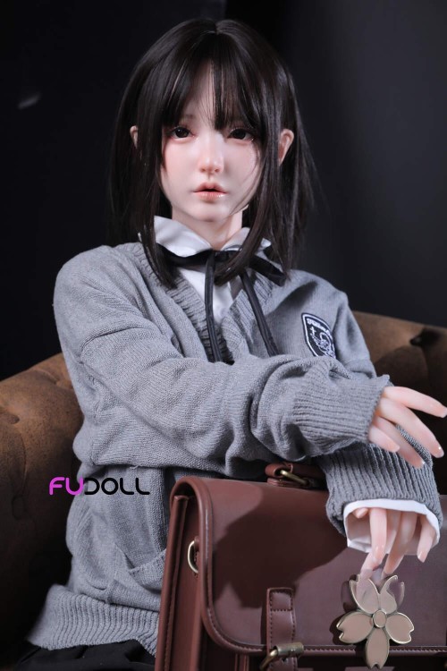自然な肌の質感と美しいボディラインを備えたリアルラブドール 石川紗英 148cm