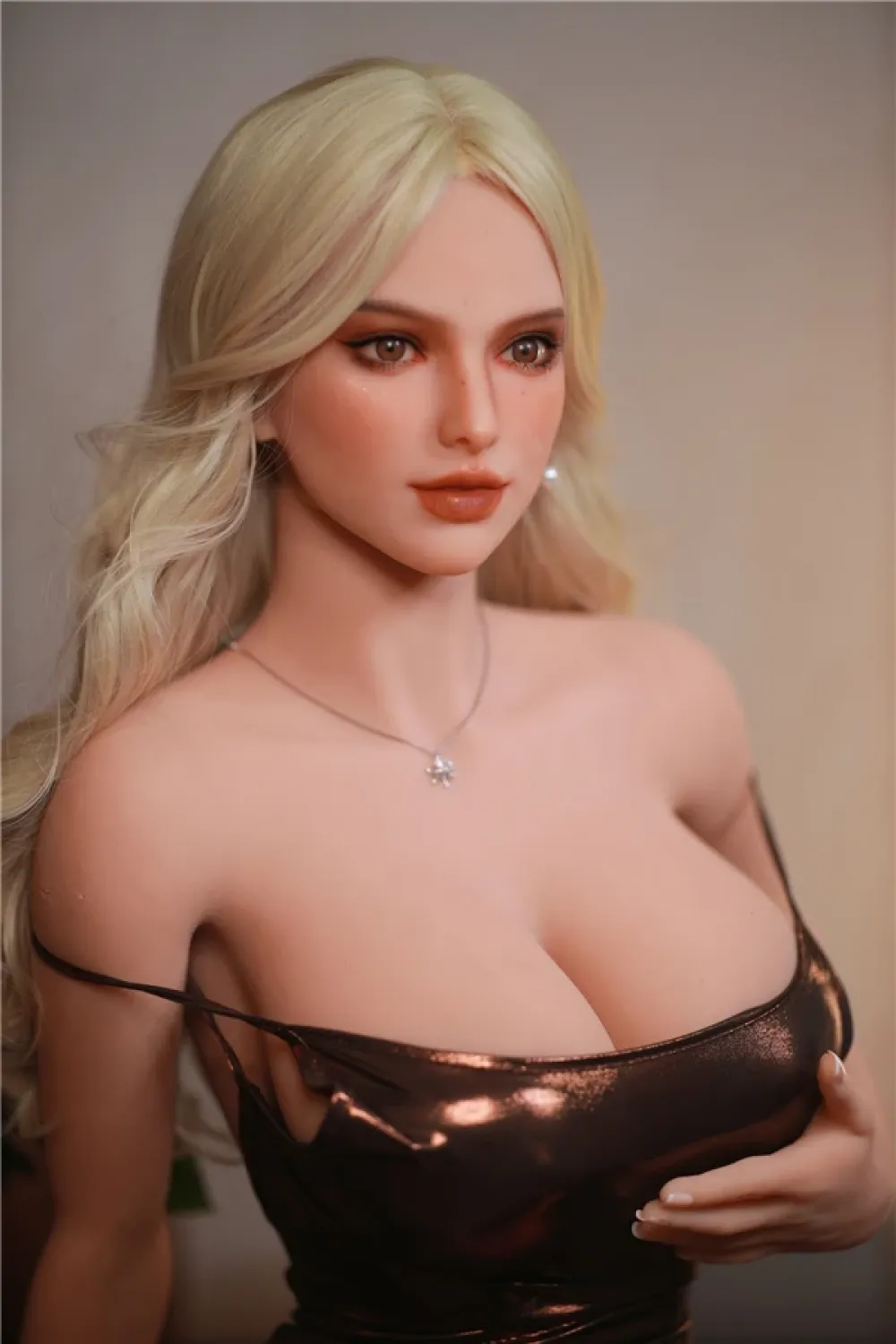 細腰美乳ラブドール 柔らか触感の欧米風ラブドール 高弾力TPE Aviana 166cm