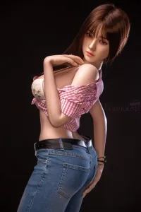 高品質柔らかな肌感触でどこまでもリアルに作り上げたドール 三好由纪 163cm