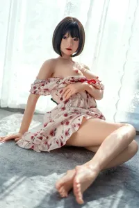 優しく穏やかな少女風イメージの大人向けリアルドール 広田杏李 155cm