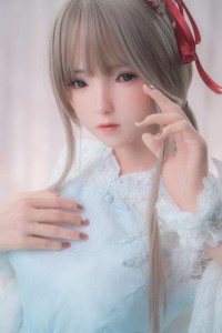 自然な美しさを持つシリコンヘッド+TPEボディのドール Elara 150cm