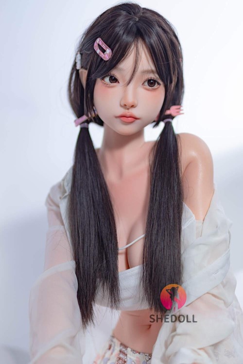 上質な雰囲気とリアルな造形が魅力のドール 花井星奈 148cm