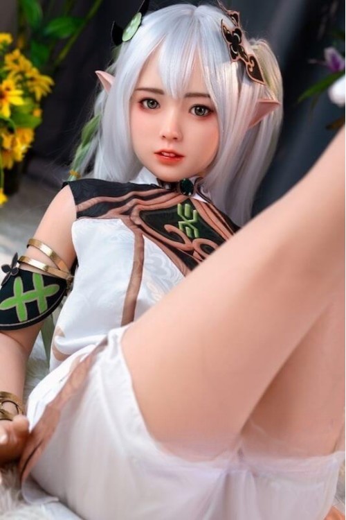 コスプレラブドールリアル動きラブドール 自然な肌触り 秋山真由 149cm