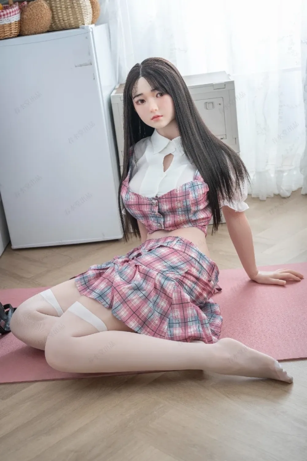 学生ドール 高密度素材の滑らか肌質と立体造形のリアルドール 谷川萌音 160cm