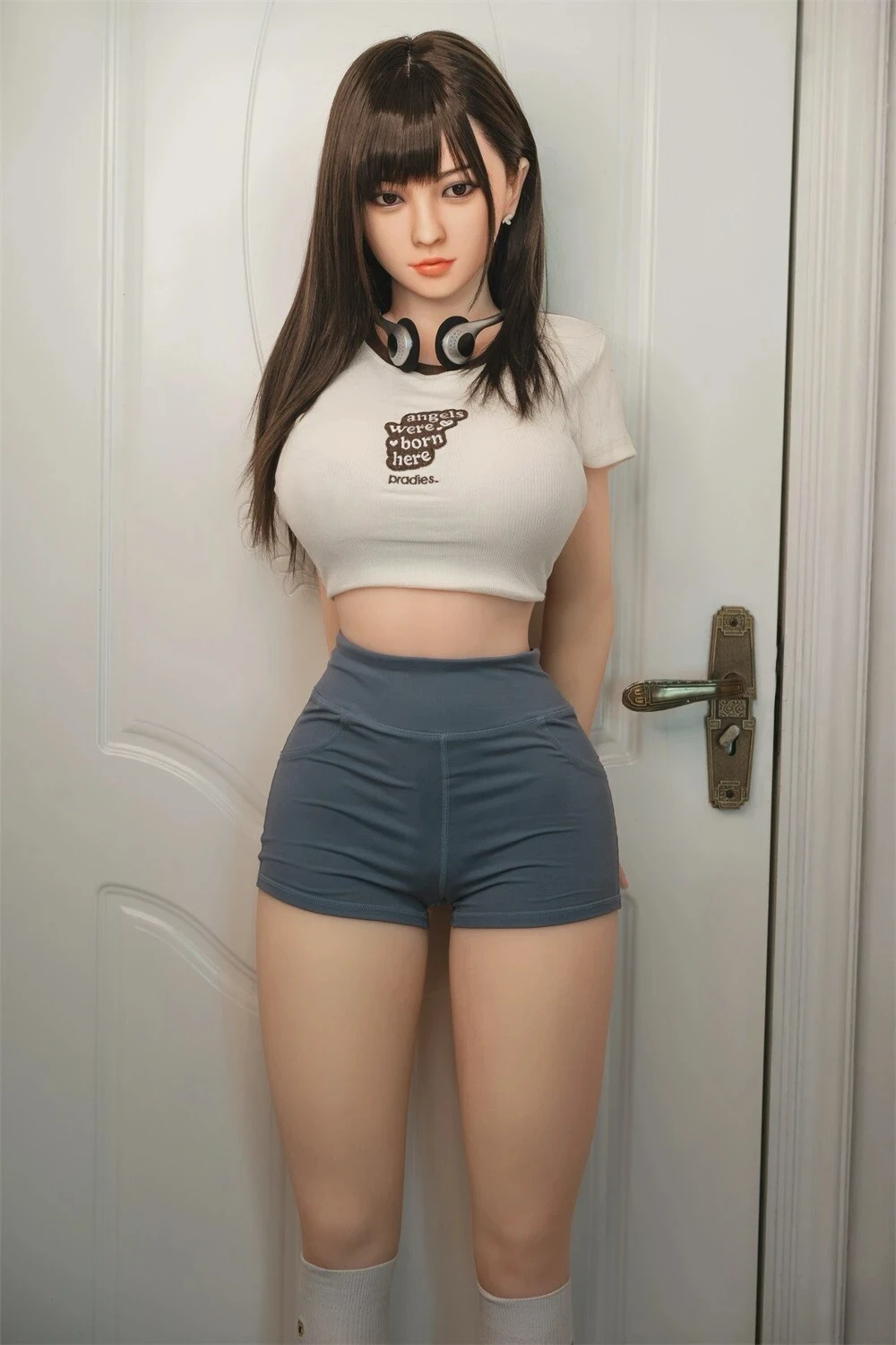 初々しさと大人の美しさが調和した美肌美乳スタイル女性 榎本凜乃 158cm