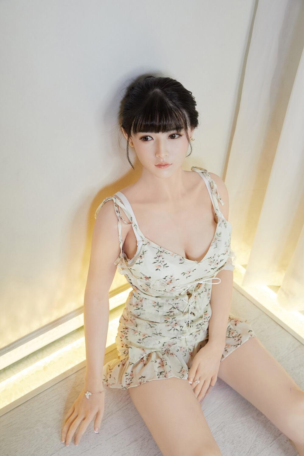 最強 オナホ 美麗なフェイスのシリコン製ラブドール 中野由美 165cm