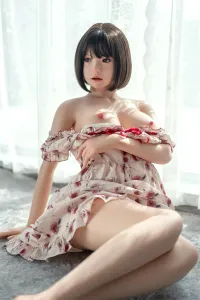 優しく穏やかな少女風イメージの大人向けリアルドール 広田杏李 155cm