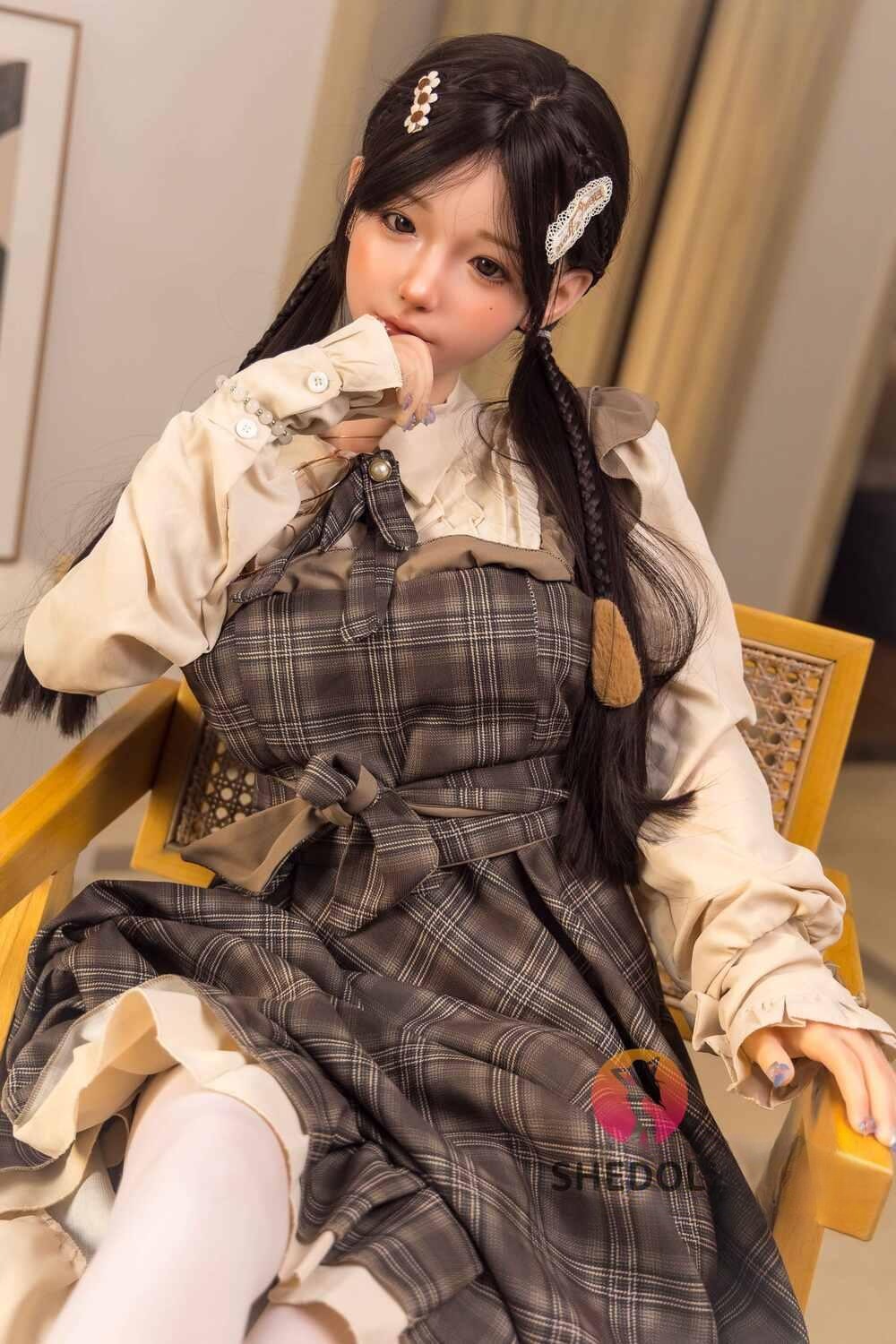 人肌に近い感触を追求した高級ラブドール 宮崎美月 148cm